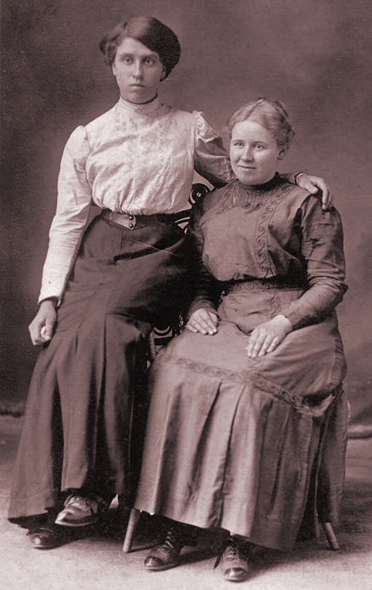 Della Eikenberry and  Ada  ____ , 1911