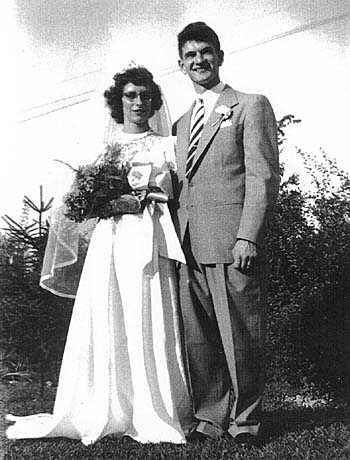 Janis Louise Oliver and Lowell Garland Brodrick on their Wedding Day, August 10, 1947